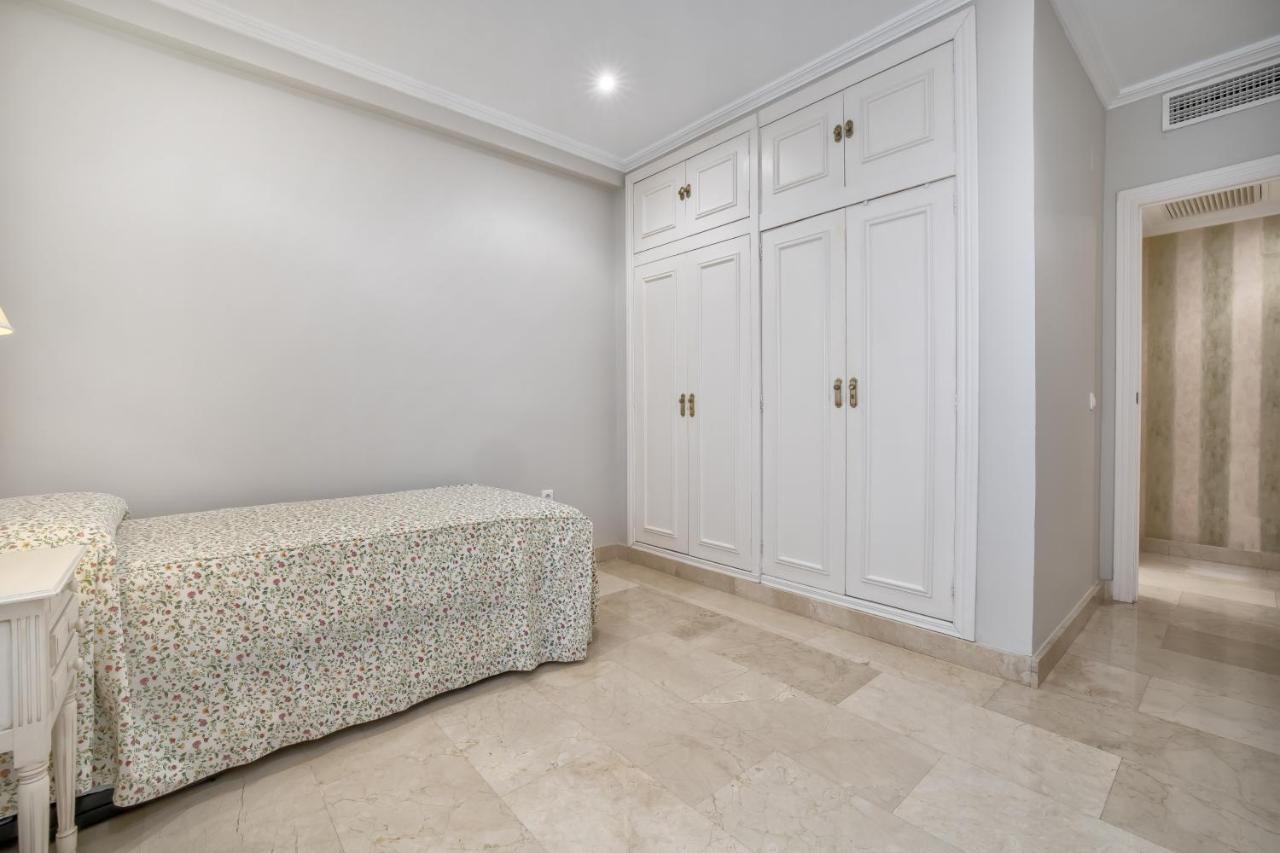 Apartamento Los Tilos & Parking & Piscina Córdova Exterior foto